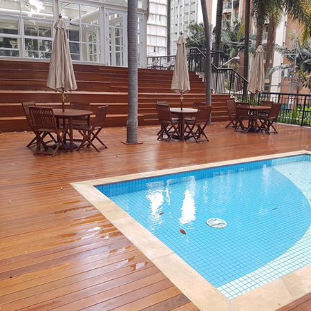 Decks de Madeira área de piscina